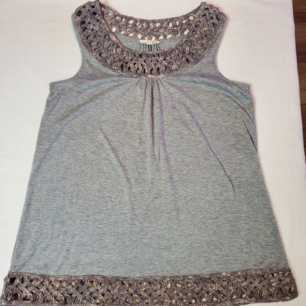 Hem & Thread gray sleeveless top size large
